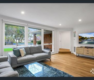 Family Home in Narre Warren - Photo 5