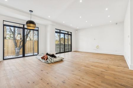 For Lease - 78 Burncrest Drive, Toronto, Ontario - Photo 2