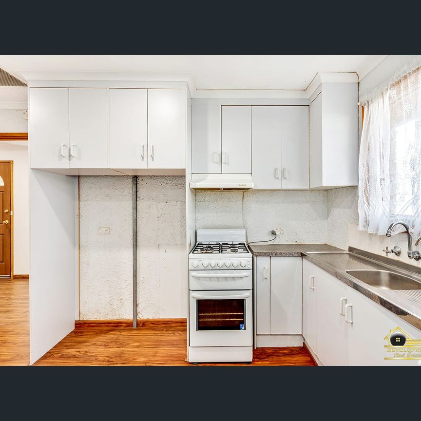 22 Wilterna Crescent, Smithfield, SA 5114 - Photo 1