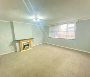 Northbrooks, Harlow - Photo 1