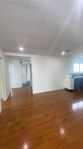 Large and welcoming Onerahi family home - Photo 2