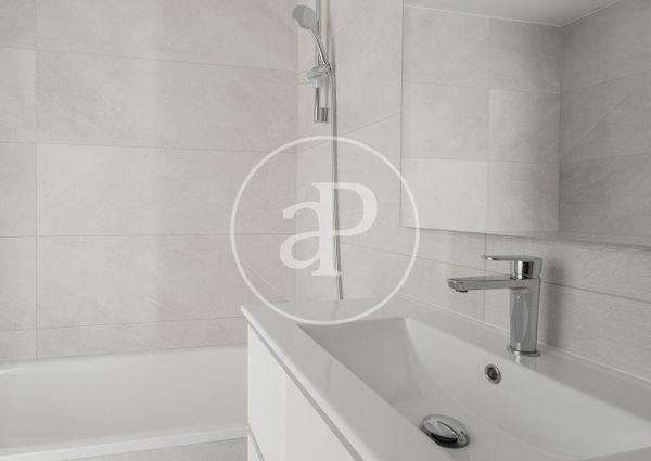 Flat for rent in Badalona