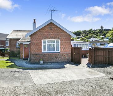 Sunny and stand alone! - Photo 1