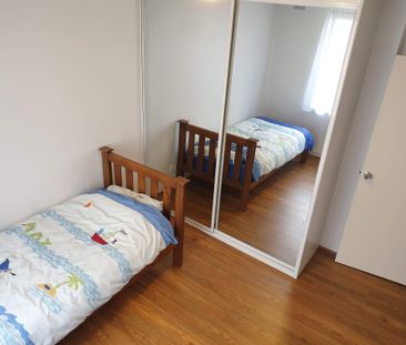 Hornsby - Photo 1