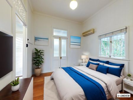 Charming Queenslander Home in the Heart of Paddington! - Photo 3