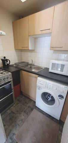 1 bedroom flat to rent - Photo 4