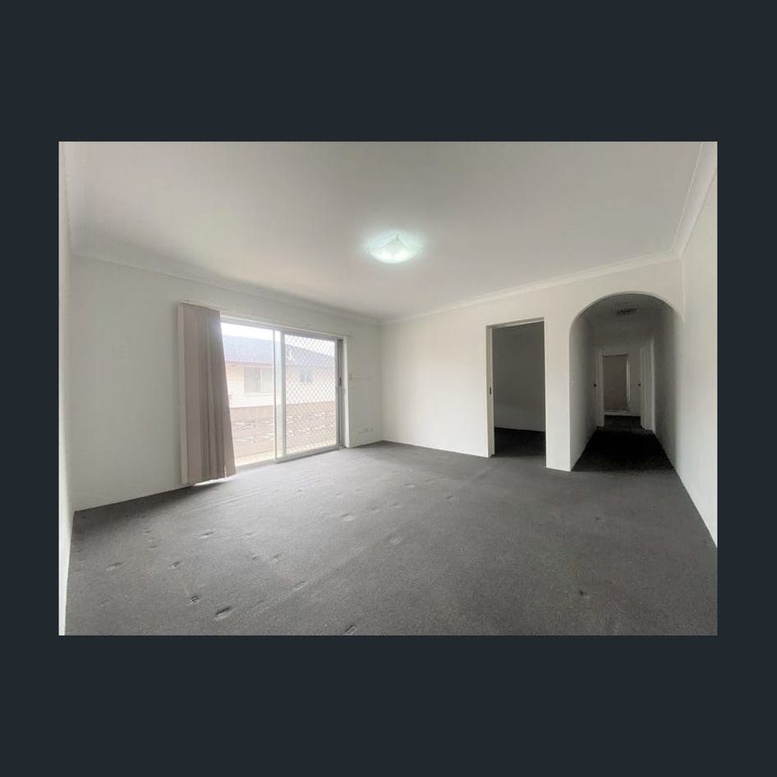 2 Bedroom Unit In Prime Location - Photo 1