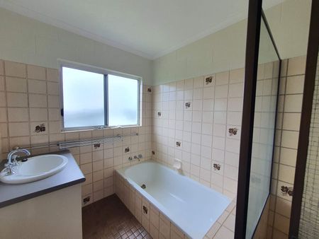 3 BEDROOM BLOCK HOME - Photo 5