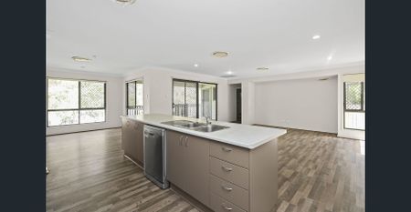 Spacious Family Home with Ducted Air & Entertaining Deck - Photo 3