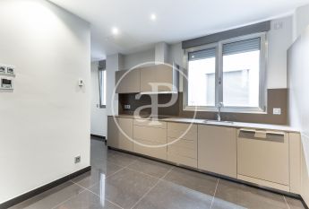 Flat for rent with Terrace in San Francesc (Valencia)
