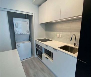 33 Helendale Avenue #716 - Photo 3