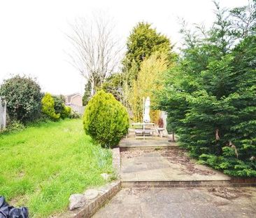 Beech Lane, Reading, RG6 - Photo 2