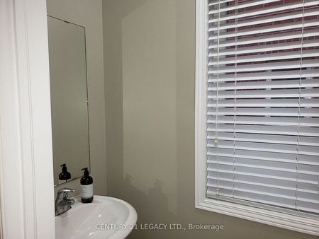 For Lease - 21 Kilrea Way, Brampton, Ontario - Photo 4