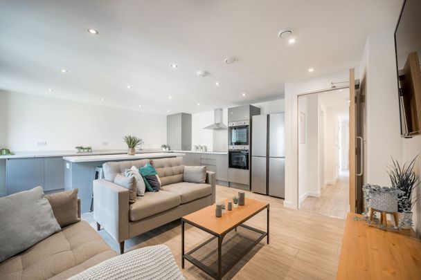 5 Bed Flat, Anglo Works, S1 - Photo 1