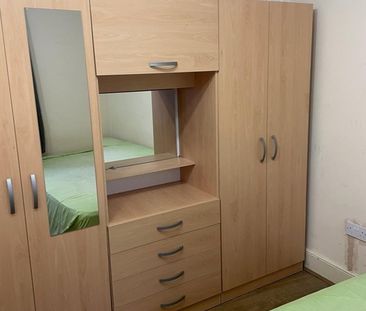 Room in a Shared House, Plashet Road, E13 - Photo 4