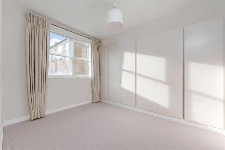 2 bedroom flat in Chelsea - Photo 3