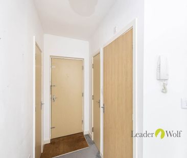 1 bed flat to rent in Kingswood Place, 55 - 59 Norwich Avenue West,... - Photo 6