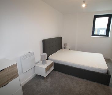 1 Bed Flat, Woden Street, M5 - Photo 5