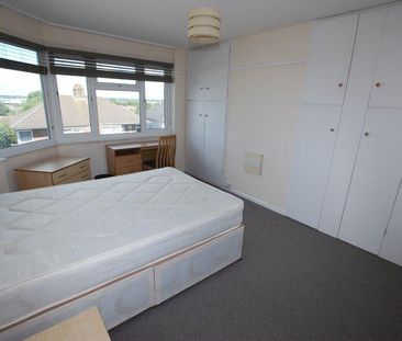 4 bedroom semi-detached house to rent - Photo 1