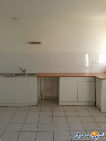 Location Appartement 3 pièces 80m² BIZE MINERVOIS 11120 - Photo 3