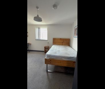 5 Bed Terraced House, Humber Avenue, CV1 - Photo 3