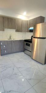 **Because You Deserve Renovated 4 1/2 TOP FLOOR, Ville Emard, Monk ** - Photo 3