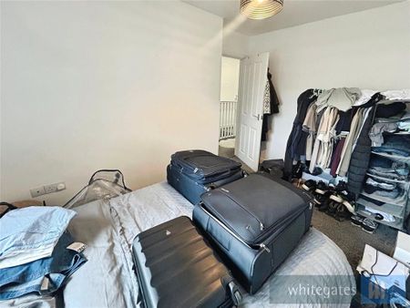 3 bedroom semi-detached house to rent - Photo 2