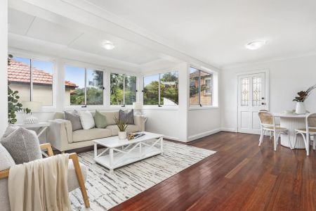 Charming and inspiring family opportunity - Photo 2