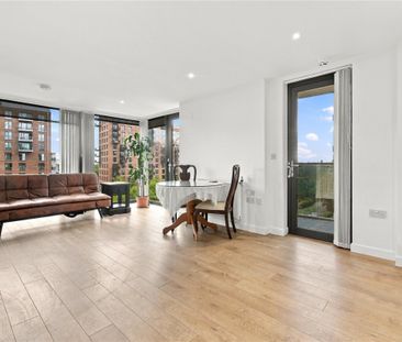 Kingfisher Heights, N17, London - Photo 2