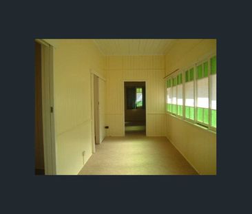 17 Peach Street, Greenslopes, Qld 4120 - Photo 3