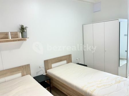 Pronájem bytu 1+kk • 17 m²Hybešova, Brno - Staré Brno, Jihomoravský kraj - Fotografie 3