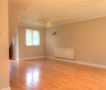 3 bedroom detached house to rent - Photo 2