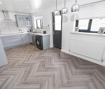 3 bedroom detached house to rent - Photo 6