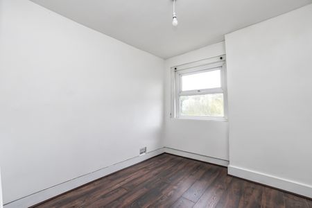 3 Bed Terraced House, Dawlish Road, E10 - Photo 5