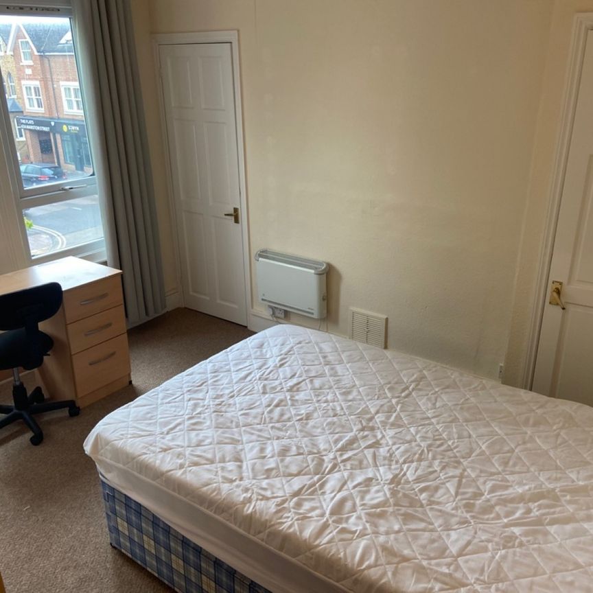 1 bed Studio - To Let - Photo 1