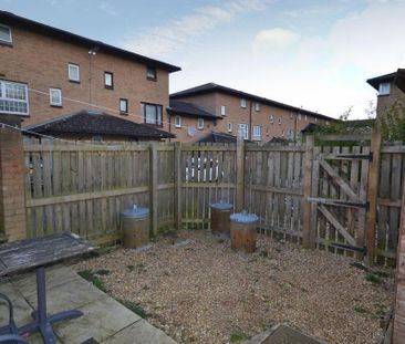 1 bedroom in a house share to rent - Photo 6