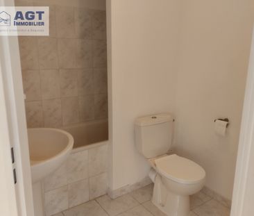Location Appartement 4 pièces 81m² BEAUVAIS 60000 - Photo 2