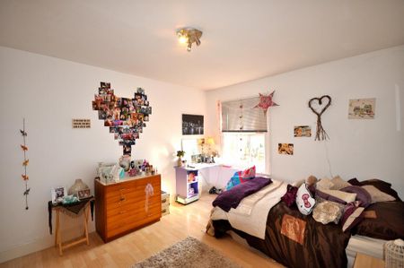 1 bedroom in a house share to rent - Photo 5