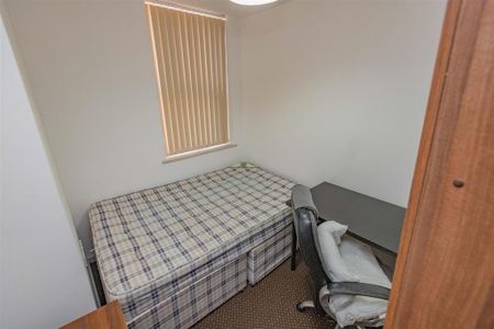 5 bedroom house to rent - Photo 3