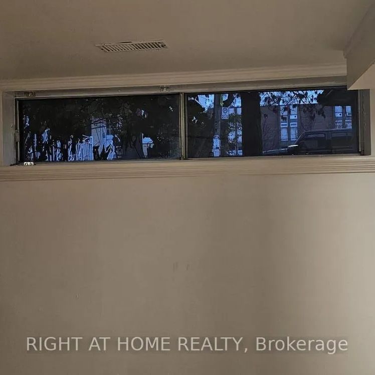 74 ARGYLE STREET - Photo 1