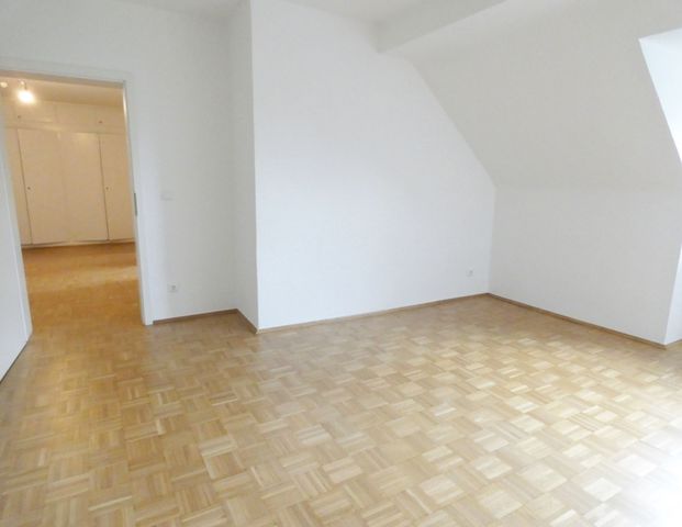 Kernsanierte 2-Zi.-Whg. mit eigenem Garten in traumhafter Lage auf der Margarethenhöhe! - Photo 1