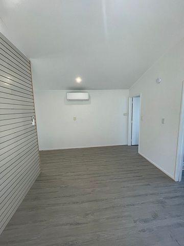 Welcome Home to 8 Hailes Rd! - Photo 4
