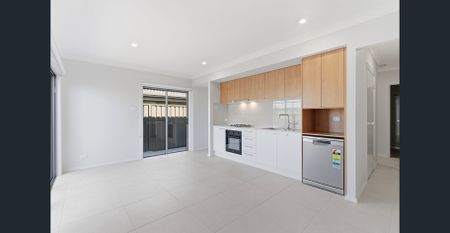 Modern 2 Bedroom Home in Prime Location - Photo 2