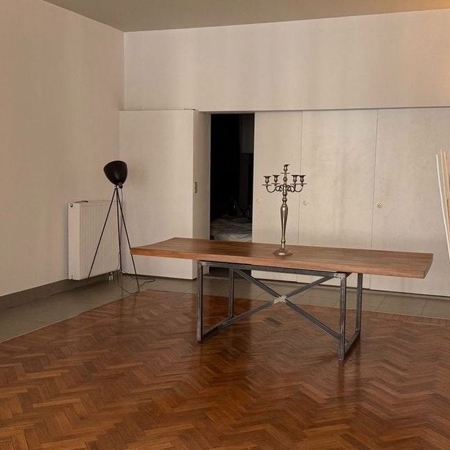 Appartement te huur in Kortrijk voor € 925 met 1 slaapkamer - Photo 1