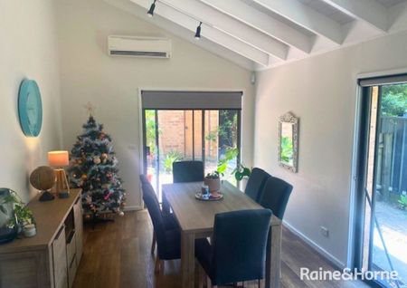 Family Comfort in a Quiet Neighbourhood - Photo 2