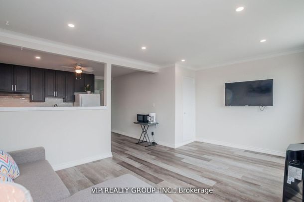 For Lease - 2626 Eglinton Avenue Unit# unit 2, Toronto, Ontario - Photo 1