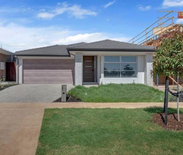 14 Bishopgate Boulevard Bonnie Brook VIC - Photo 1