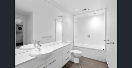 one bedroom plus study - Photo 5