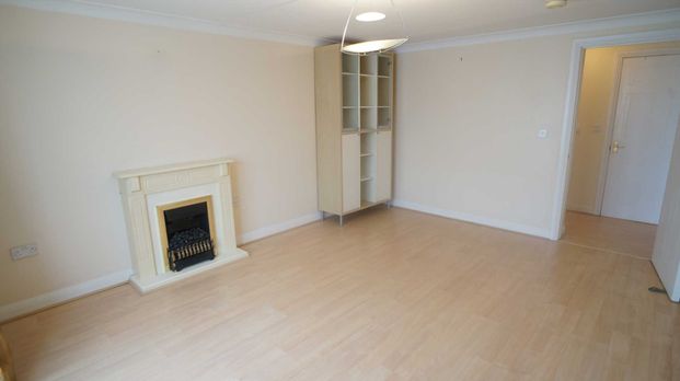 Price £1,175 pcm - Available 15/01/2026 - Unfurnished - Photo 1