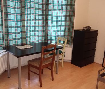 Room in a Shared House, Wembley, HA0 - Photo 5